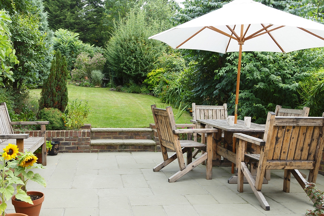 Rázd formába tavasszal a teraszt és a kertet