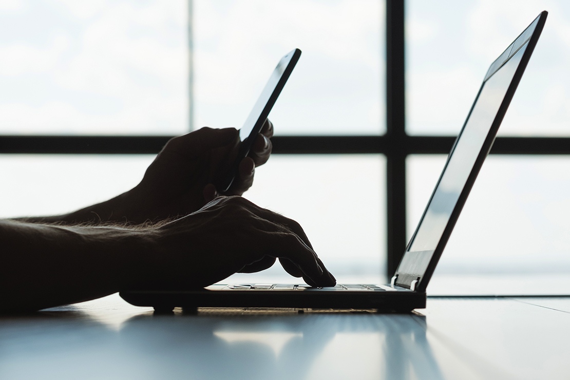 Háttérfolyamatok és visszajelzések – Erős ügyfél-hitelesítés banki szemmel